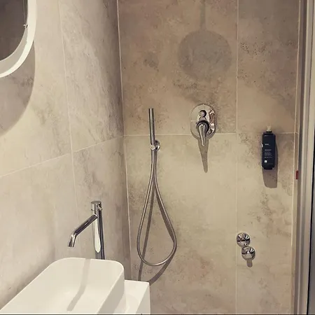 Smart ゲストハウス ナポリ